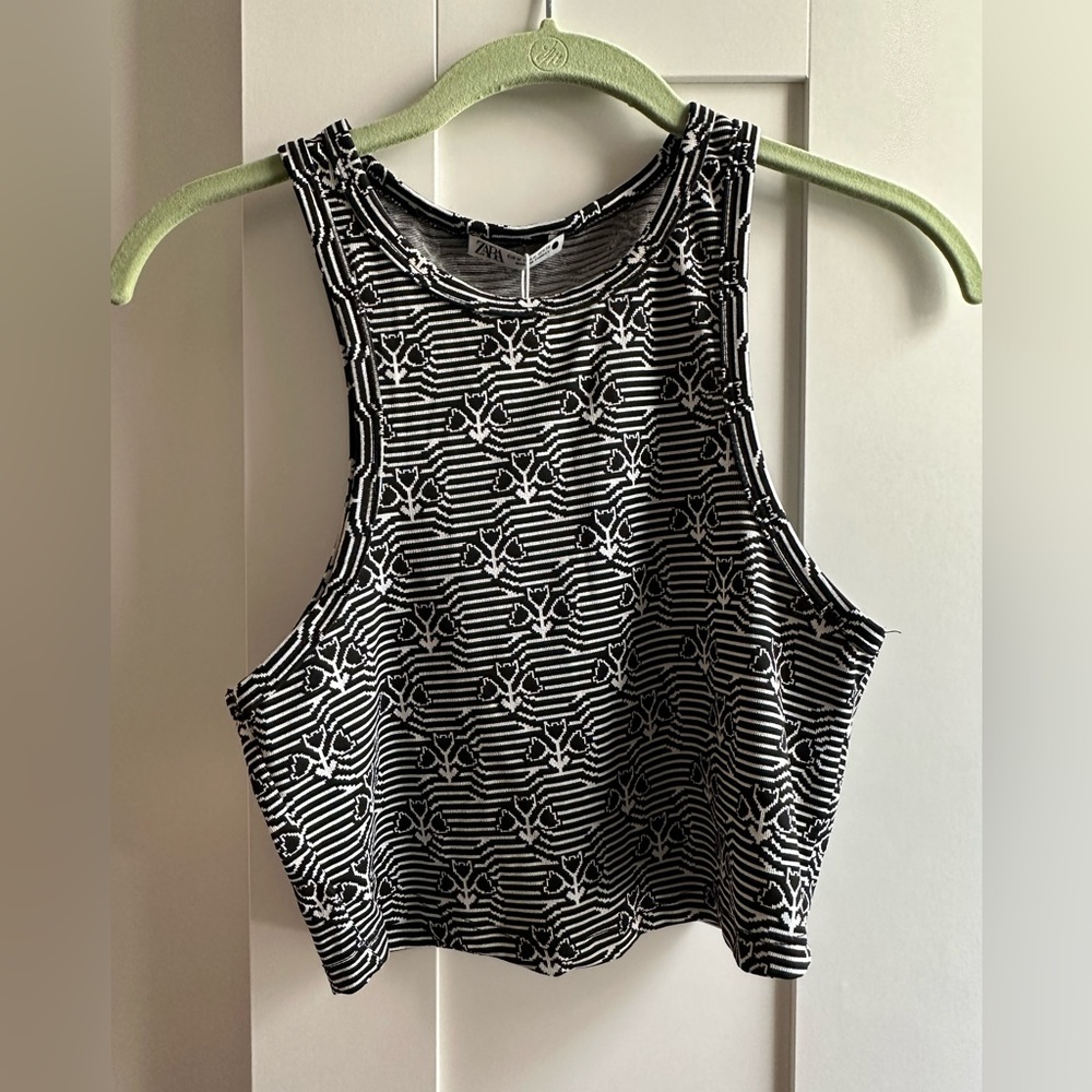 Zara - Black pattern crop tank top